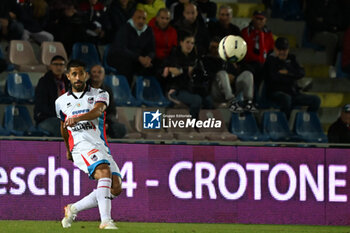 10/11/2024 - November 10: Serie C Now championship 2024-25, Luca Verna during Crotone agastin Catania in the Ezio Scida Stadium in Crotone - CROTONE VS CATANIA - SERIE B - CALCIO