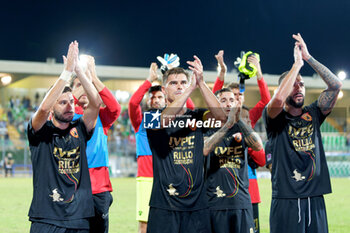 2024-09-26 - players of Benevento Calcio greet the fans - MONOPOLI VS BENEVENTO - ITALIAN SERIE C - SOCCER