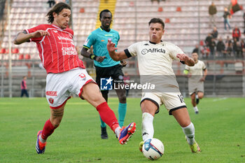 2024-10-06 - luca sasanelli (n.18 lucchese 1905) v gabriele angella (n.5 perugia calcio) - PERUGIA VS LUCCHESE - ITALIAN SERIE C - SOCCER