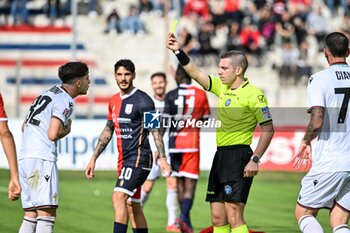 2024-10-20 - Michele Carboni of Ternana Calcio, Andrea Calzavara Arbitro, Referee, Ammonizione - TORRES VS TERNANA - ITALIAN SERIE C - SOCCER