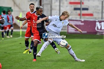 2024-10-20 - Kees De Boer of Ternana Calcio, Eyob Zambataro of Torres - TORRES VS TERNANA - ITALIAN SERIE C - SOCCER