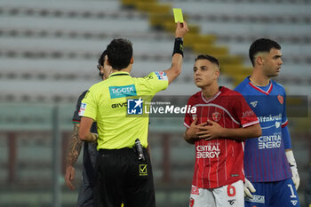 2024-11-10 - giovanni giunti (n.6 perugia calcio) yellow card - PERUGIA VS TERNANA - ITALIAN SERIE C - SOCCER