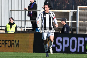 2024-11-24 - Celebrate Simone Guerra during Fc Crotone vs Juventus Next Gen, Italian soccer Serie C match in Crotone, Italy, November 24 2024 - CROTONE VS JUVENTUS NEXT - ITALIAN SERIE C - SOCCER