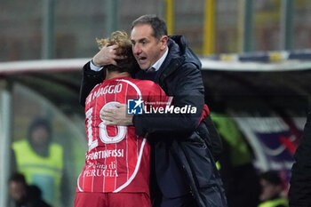 2024-11-22 - luca di maggio (n.18 perugia calcio) rejoices 1-0 lamberto zauli (coach perugia calcio) - PERUGIA VS AREZZO - ITALIAN SERIE C - SOCCER