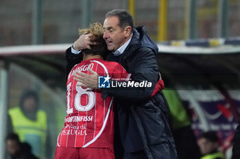 2024-11-22 - luca di maggio (n.18 perugia calcio) rejoices 1-0 lamberto zauli (coach perugia calcio) - PERUGIA VS AREZZO - ITALIAN SERIE C - SOCCER