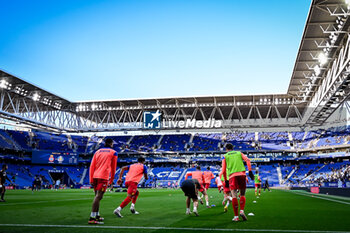 2024-01-06 - Getafe players warms up during a Copa del Rey match between RCD Espanyol and Getafe CF at Stage Front Stadium, in Barcelona, ,Spain on January 6, 2024. (Photo / Felipe Mondino) - RCD ESPANYOL - GETAFE CF - SPANISH CUP - SOCCER