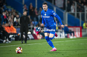 2024-01-16 - Diego Rico of Getafe seen in action with the ball during the football match valid for the round of 16 of the Copa del Rey tournament between Getafe and Sevilla played at Estadio Coliseum in Getafe, Spain. - GETAFE VS SEVILLA - SPANISH CUP - SOCCER