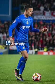 2024-01-16 - Mason Greenwood of Getafe seen in action with the ball during the football match valid for the round of 16 of the Copa del Rey tournament between Getafe and Sevilla played at Estadio Coliseum in Getafe, Spain. - GETAFE VS SEVILLA - SPANISH CUP - SOCCER