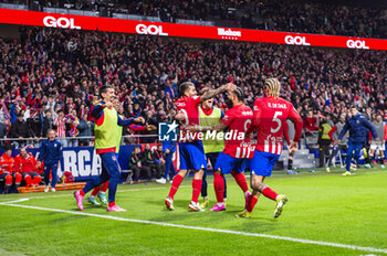2024-01-25 - Atletico Madrid players seen celebrating the goal of Memphis Depay of Atletico Madrid during the football match valid for quarter finals of the Copa del Rey tournament between Atletico Madrid and Sevilla played at Estadio Metropolitano in Madrid, Spain. - ATLETICO MADRID VS SEVILLA - SPANISH CUP - SOCCER