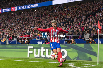 2024-02-07 - Antoine Griezmann of Atletico Madrid seen tacking a corner kick during the football match valid for the semi-final of the Copa del Rey tournament between Atletico Madrid and Athletic Bilbao played at Estadio Metropolitano in Madrid, Spain. - ATLETICO MADRID VS ATHLETIC BILBAO - SPANISH CUP - SOCCER