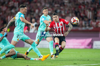 2024-04-06 - Oihan Sancet of Athletic Club scores a goal during the Spanish Cup, Copa del Rey, Final football match between Athletic Club and RCD Mallorca on April 6, 2024 at La Cartuja stadium in Sevilla, Spain - FOOTBALL - SPANISH CUP - FINAL - ATHLETIC CLUB V MALLORCA - SPANISH CUP - SOCCER