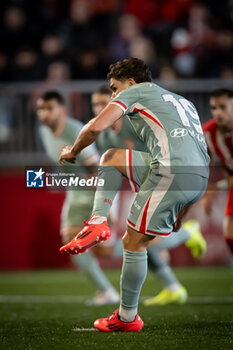 2024-10-31 - Julian Alvarez (Atletico de Madrid) in action during a Copa del Rey match between UE Vic and Atletico de Madrid at Estadi Hipolit Planas in Vic, Barcelona, Spain, on October 31 2024. Photo by Felipe Mondino - UE VIC - ATLETICO DE MADRID - SPANISH CUP - SOCCER