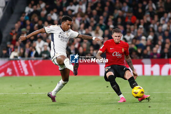 2024-01-03 - Rodrygo Goes of Real Madrid and Giovanni Gonzalez of RCD Mallorca during the Spanish championship La Liga football match between Real Madrid and RCD Mallorca on January 3, 2024 at Santiago Bernabeu stadium in Madrid, Spain - FOOTBALL - SPANISH CHAMP - REAL MADRID V MALLORCA - SPANISH LA LIGA - SOCCER