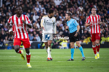 2024-01-21 - Jude Bellingham of Real Madrid seen arguing with the referee during the La Liga EA Sports 23/24 football match between Real Madrid vs Almeria at Bernabeu stadium in Madrid, Spain. - REAL MADRID VS ALMERIA - SPANISH LA LIGA - SOCCER
