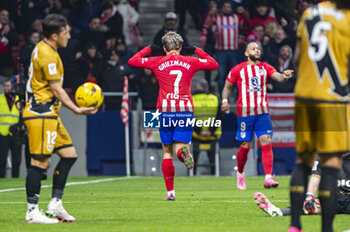 2024-01-31 - Antoine Griezmann of Atletico Madrid (C) seen celebrating the goal of Memphis Depay of Atletico Madrid (R) during the La Liga EA Sports 2023/24 football match between Atletico Madrid vs Rayo Vallecano at Metropolitano stadium in Madrid, Spain. - ATLETICO MADRID VS RAYO VALLECANO - SPANISH LA LIGA - SOCCER