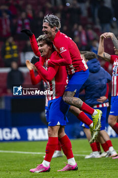2024-01-31 - Antoine Griezmann and Rodrigo De Paul of Atletico Madrid seen celebrating the victory at the end of the La Liga EA Sports 2023/24 football match between Atletico Madrid vs Rayo Vallecano at Metropolitano stadium in Madrid, Spain. - ATLETICO MADRID VS RAYO VALLECANO - SPANISH LA LIGA - SOCCER