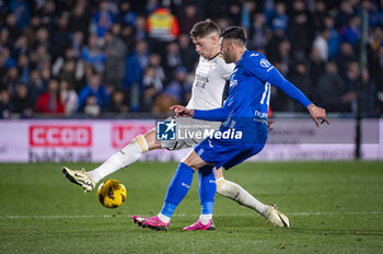 2024-02-01 - Federico Valverde of Real Madrid seen in action with the ball during the La Liga EA Sports 2023/24 football match between Getafe vs Real Madrid at Coliseum stadium in Getafe, Spain. - GETAFE VS REAL MADRID - SPANISH LA LIGA - SOCCER