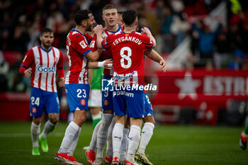 2024-03-31 - Dovbyk (Girona FC) celebrates after scoring his team's goal with team mates during a La Liga EA Sports match between Girona FC and Real Betis at Estadio Municipal de Montilivi, in Girona, ,Spain on March 31, 2024. Photo by Felipe Mondino - GIRONA FC - REAL BETIS - SPANISH LA LIGA - SOCCER