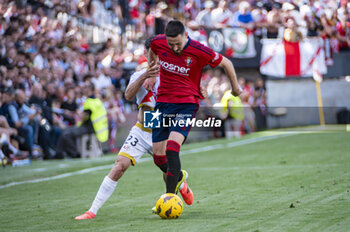 2024-04-20 - MADRID, SPAIN - APRIL 20: Moi Gomez of CA Osasuna seen in action with the ball during the La Liga EA Sports 2023/24 football match between Rayo Vallecano vs CA Osasuna at Estadio Vallecas on April 20, 2024 in Madrid, Spain. - RAYO VALLECANO VS OSASUNA - SPANISH LA LIGA - SOCCER