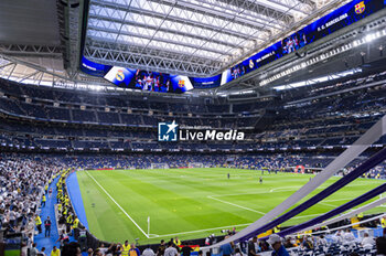 2024-04-21 - MADRID, SPAIN - APRIL 21: A general view of the stadium during the La Liga EA Sports 2023/24 football match between Real Madrid vs FC Barcelona at Estadio Santiago Bernabeu on April 21, 2024 in Madrid, Spain. - REAL MADRID VS FC BARCELONA - SPANISH LA LIGA - SOCCER