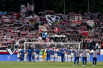 2024-05-15 - Rayo Vallecano team celebrates the victory with the fans at the end of the La Liga EA Sports 2023/24 football match between Rayo Vallecano vs Granada CF at Estadio de Vallecas on May 15, 2024 in Madrid, Spain. - RAYO VALLECANO VS GRANADA CF - SPANISH LA LIGA - SOCCER