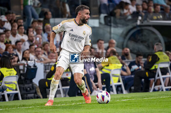 2024-05-25 - Daniel Carvajal of Real Madrid in action with the ball during the La Liga EA Sports 2023/24 football match between Real Madrid vs Real Betis at Estadio Santiago Bernabeu on May 25, 2024 in Madrid, Spain. - REAL MADRID VS REAL BETIS - SPANISH LA LIGA - SOCCER