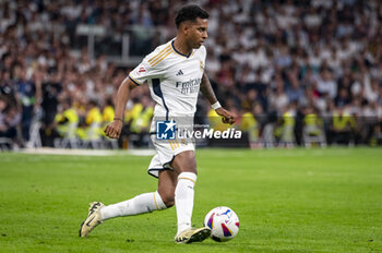 2024-05-25 - Rodrygo Silva de Goes of Real Madrid in action with the ball during the La Liga EA Sports 2023/24 football match between Real Madrid vs Real Betis at Estadio Santiago Bernabeu on May 25, 2024 in Madrid, Spain. - REAL MADRID VS REAL BETIS - SPANISH LA LIGA - SOCCER