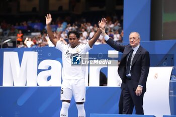 2024-07-27 - Real Madrid present their new player Endrick at the Santiago Bernabeu, Madrid 27 July 2024 Cordon Press - REAL MADRID ENDRICK - SPANISH LA LIGA - SOCCER