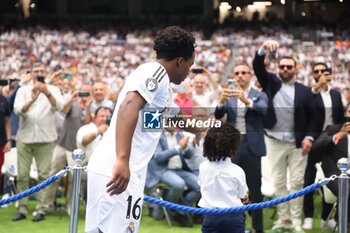 2024-07-27 - Real Madrid present their new player Endrick at the Santiago Bernabeu, Madrid 27 July 2024 Cordon Press - REAL MADRID ENDRICK - SPANISH LA LIGA - SOCCER