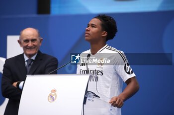 2024-07-27 - Real Madrid present their new player Endrick at the Santiago Bernabeu, Madrid 27 July 2024 Cordon Press - REAL MADRID ENDRICK - SPANISH LA LIGA - SOCCER