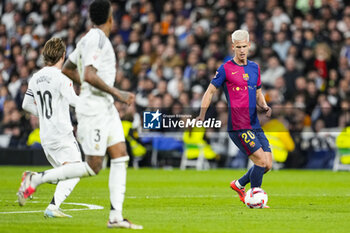 2024-10-26 - Dani Olmo of FC Barcelona during the Spanish championship La Liga football match between Real Madrid CF and FC Barcelona on 26 October 2024 at Santiago Bernabeu stadium in Madrid, Spain - FOOTBALL - SPANISH CHAMP - REAL MADRID V FC BARCELONA - SPANISH LA LIGA - SOCCER