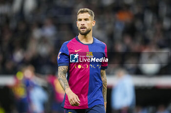 2024-10-26 - Inigo Martinez of FC Barcelona during the Spanish championship La Liga football match between Real Madrid CF and FC Barcelona on 26 October 2024 at Santiago Bernabeu stadium in Madrid, Spain - FOOTBALL - SPANISH CHAMP - REAL MADRID V FC BARCELONA - SPANISH LA LIGA - SOCCER