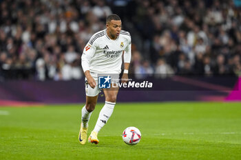 2024-10-26 - Kylian Mbappe of Real Madrid during the Spanish championship La Liga football match between Real Madrid CF and FC Barcelona on 26 October 2024 at Santiago Bernabeu stadium in Madrid, Spain - FOOTBALL - SPANISH CHAMP - REAL MADRID V FC BARCELONA - SPANISH LA LIGA - SOCCER