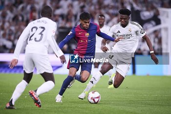 2024-10-26 - Spanish La Liga EA Sports soccer match Real Madrid vs FC Barcelona at Santiago Bernabeu stadium in Madrid, Spain 26 October 2024 Lamine Yamal and Tchouameni 900/Cordon Press - LA LIGA: REAL MADRID VS FC BARCELONA - SPANISH LA LIGA - SOCCER