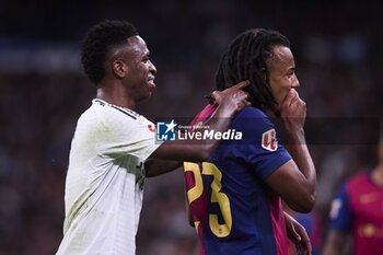 2024-10-26 - Spanish La Liga EA Sports soccer match Real Madrid vs FC Barcelona at Santiago Bernabeu stadium in Madrid, Spain 26 October 2024 Vinicius Jr and Kounde 900/Cordon Press - LA LIGA: REAL MADRID VS FC BARCELONA - SPANISH LA LIGA - SOCCER