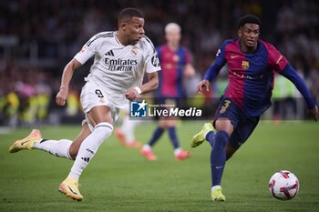 2024-10-26 - Spanish La Liga EA Sports soccer match Real Madrid vs FC Barcelona at Santiago Bernabeu stadium in Madrid, Spain 26 October 2024 Kylian Mbappe and Balde 900/Cordon Press - LA LIGA: REAL MADRID VS FC BARCELONA - SPANISH LA LIGA - SOCCER