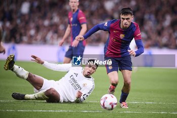 2024-10-26 - Spanish La Liga EA Sports soccer match Real Madrid vs FC Barcelona at Santiago Bernabeu stadium in Madrid, Spain 26 October 2024 Pedri and Jude Bellingham 900/Cordon Press - LA LIGA: REAL MADRID VS FC BARCELONA - SPANISH LA LIGA - SOCCER