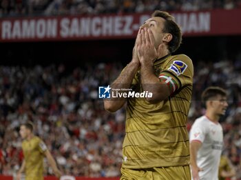 2024-11-03 - Spanish La Liga EA Sports soccer match Sevilla vs Real Sociedad at Ramon Sanchez Pizjuan Stadium in Sevilla, Spain 03 November 2024 JORNADA 12 LIGA 1ª DIVISION ESTADIO SANCHEZ PIZJUAN SEVILLA FC-REAL SOCIEDAD. 900/Cordon Press - LA LIGA: SEVILLA VS REAL SOCIEDAD - SPANISH LA LIGA - SOCCER