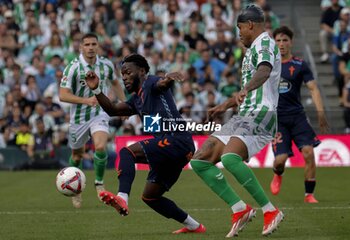 2024-11-10 - Spanish La Liga EA Sports soccer match Betis vs Celta de Vigo at Benito Villamarin stadium in Sevilla, Spain 10 November 2024 JORNADA 13 LIGA EA SPORTS 1ª DIVISION ESTADIO BENITO VILLAMARIN BETIS -R.C.CELTA DE VIGO 900/Cordon Press - LA LIGA: BETIS VS CELTA DE VIGO - SPANISH LA LIGA - SOCCER