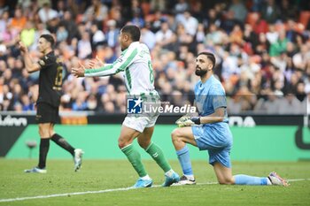 2024-11-23 - Spainish La Liga EA Sports soccer match Valencia vs Betis at Mestalla stadium in Valencia, Spain 23 November 2024 900/Cordon Press - LA LIGA: VALENCIA VS BETIS - SPANISH LA LIGA - SOCCER