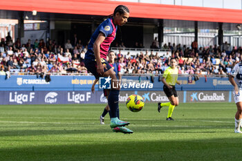 2024-11-24 - Brugts of FC Barcelona control a ball during the Spanish championship La ligaF football match between FC Barcelona and Tenerife on November 24 at Johan Cruyff stadium in Barcelona, Spain - BARCELONA WOMEN VS TENERIFE - SPANISH PRIMERA DIVISION WOMEN - SOCCER