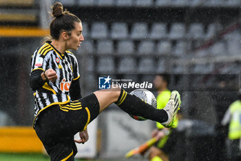 2024-01-07 - Lenzini of Juventus in action during Women's Italian Supercup match between Juventus Women vs AS Roma Women on 7 January 2023 at the Stadio Giovanni Zini, Cremona - AS ROMA VS JUVENTUS FC - WOMEN SUPERCOPPA - SOCCER