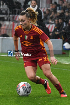 2024-01-07 - Greggi of AS Roma in action during Women's Italian Supercup match between Juventus Women vs AS Roma Women on 7 January 2023 at the Stadio Giovanni Zini, Cremona - AS ROMA VS JUVENTUS FC - WOMEN SUPERCOPPA - SOCCER