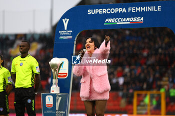 2024-01-07 - Singer Arisa singing the National Anthem before the Women's Super Cup Final - AS ROMA VS JUVENTUS FC - WOMEN SUPERCOPPA - SOCCER