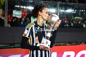 2024-01-07 - Barbara Bonansea (Juventus Women) celebrate the victory of the Italian Super Cup - AS ROMA VS JUVENTUS FC - WOMEN SUPERCOPPA - SOCCER