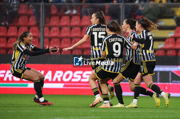 2024-01-07 - Juventus Women celebrate the goal they just scored - AS ROMA VS JUVENTUS FC - WOMEN SUPERCOPPA - SOCCER