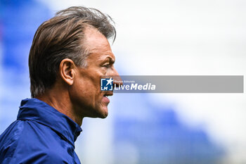 2024-02-22 - Herve RENARD of France during the training of the French team on February 22, 2024 prior to the UEFA Women's Nations League 2024, Semi-finals football match between France and Germany on February 23, 2024 at Groupama stadium in Decines-Charpieu near Lyon, France - FOOTBALL - WOMEN'S NATIONS LEAGUE - FRANCE V GERMANY - TRAINING AND PRESS CONFERENCE - UEFA NATIONS LEAGUE - SOCCER