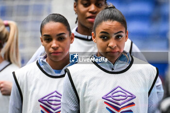 2024-02-22 - Estelle CASCARINO of France and Delphine CASCARINO of France during the training of the French team on February 22, 2024 prior to the UEFA Women's Nations League 2024, Semi-finals football match between France and Germany on February 23, 2024 at Groupama stadium in Decines-Charpieu near Lyon, France - FOOTBALL - WOMEN'S NATIONS LEAGUE - FRANCE V GERMANY - TRAINING AND PRESS CONFERENCE - UEFA NATIONS LEAGUE - SOCCER