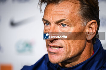 2024-02-22 - Herve RENARD of France during the press conference on February 22, 2024 prior to the UEFA Women's Nations League 2024, Semi-finals football match between France and Germany on February 23, 2024 at Groupama stadium in Decines-Charpieu near Lyon, France - FOOTBALL - WOMEN'S NATIONS LEAGUE - FRANCE V GERMANY - TRAINING AND PRESS CONFERENCE - UEFA NATIONS LEAGUE - SOCCER