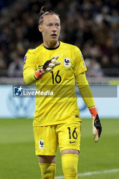2024-02-23 - Goalkeeper of France Pauline Peyraud-Magnin during the UEFA Women's Nations League, Semi-final football match between France and Germany on February 23, 2024 at Groupama Stadium in Decines-Charpieu near Lyon, France - FOOTBALL - WOMEN'S NATIONS LEAGUE - FRANCE V GERMANY - UEFA NATIONS LEAGUE - SOCCER